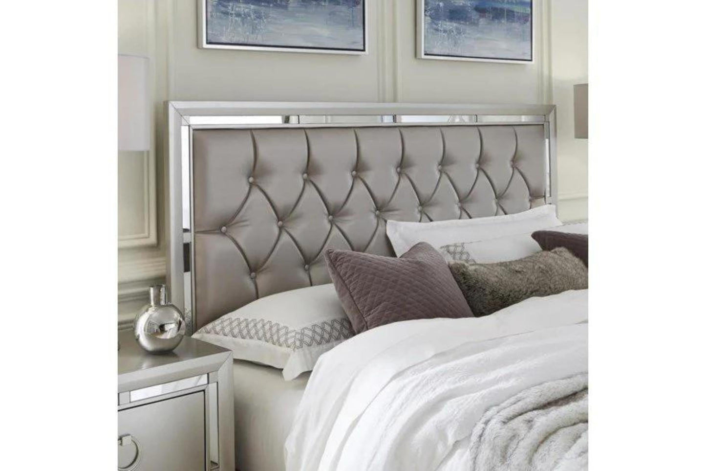 Riley Tufted Bed, Silver