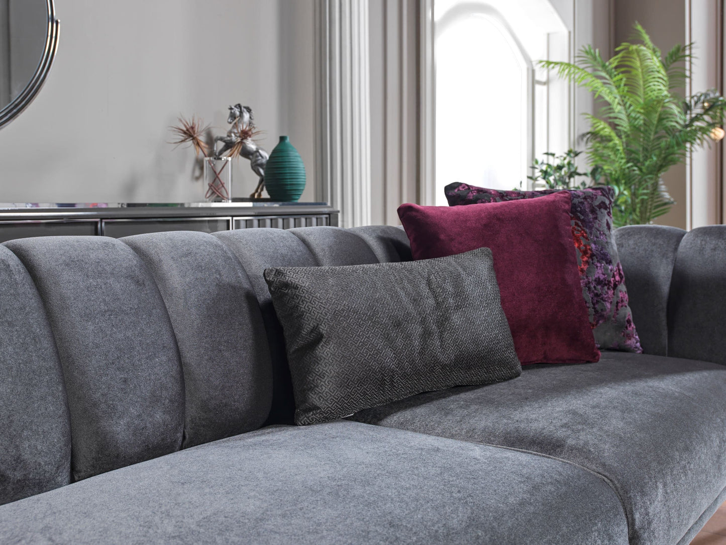 Gravita Sofa